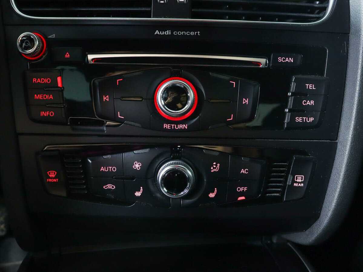 Б/У Ауди А4 2012 года. Фото: #11