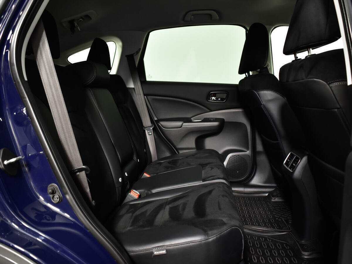 Б/У Хонда ЦР-В 2015 года. Фото: #6