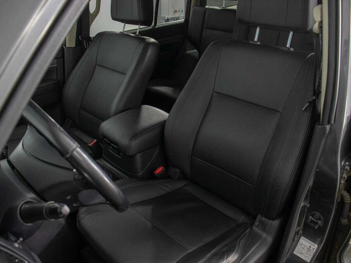 Б/У Митсубиши Паджеро 2017 года. Фото: #11