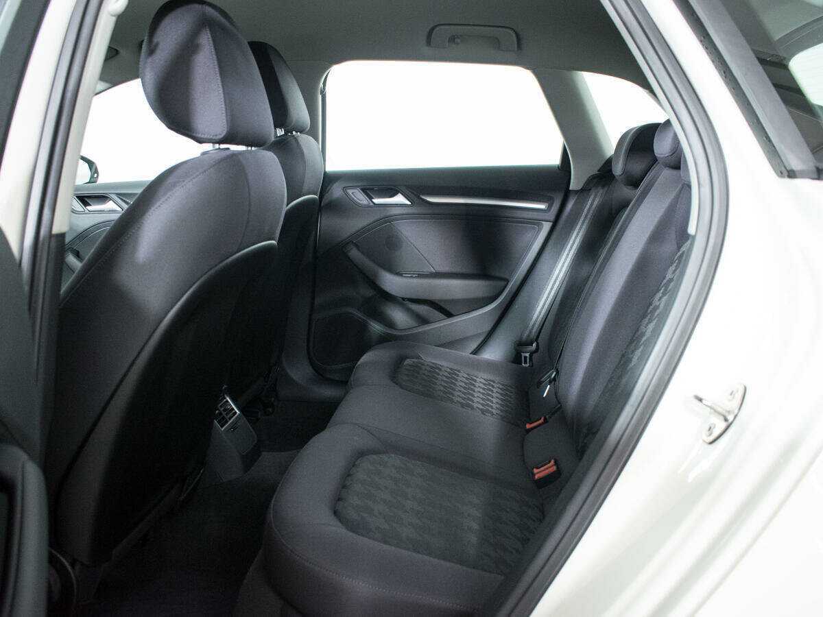 Б/У Ауди А3 2013 года. Фото: #9