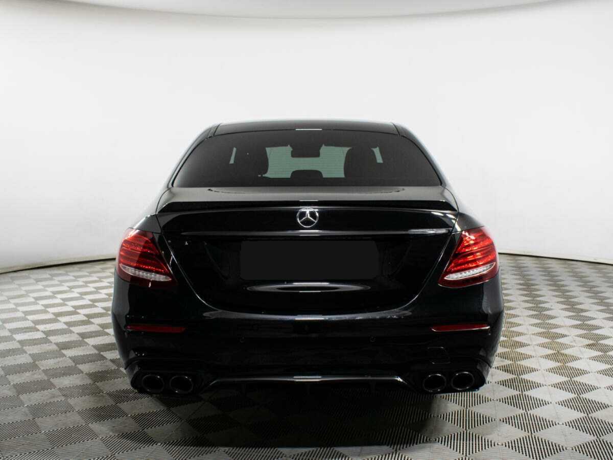 Б/У Мерседес-Бенц Е-Класс 2017 года. Фото: #5