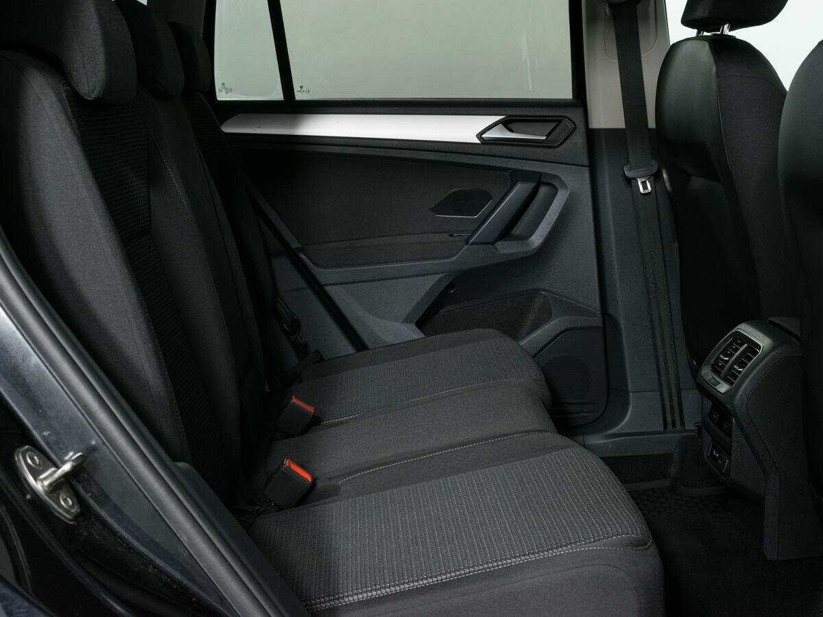 Б/У Фольксваген Тигуан 2020 года. Фото: #10