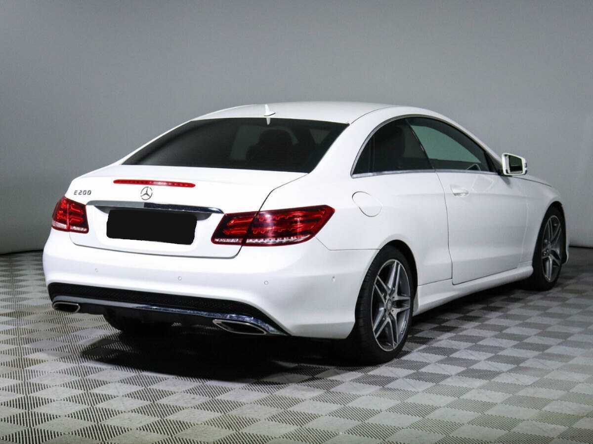 Б/У Мерседес-Бенц Е-Класс 2013 года. Фото: #3