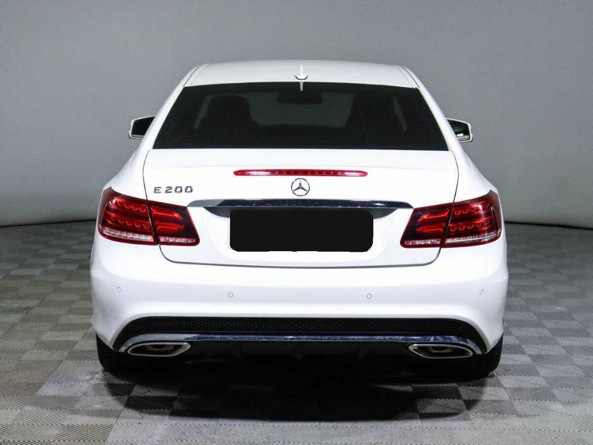 Б/У Мерседес-Бенц Е-Класс 2013 года. Фото: #4