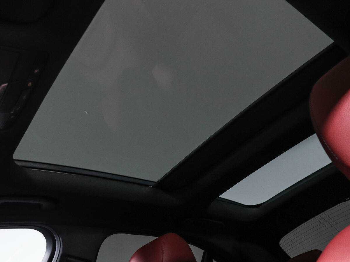 Б/У Мерседес-Бенц Ц-Класс 2017 года. Фото: #12