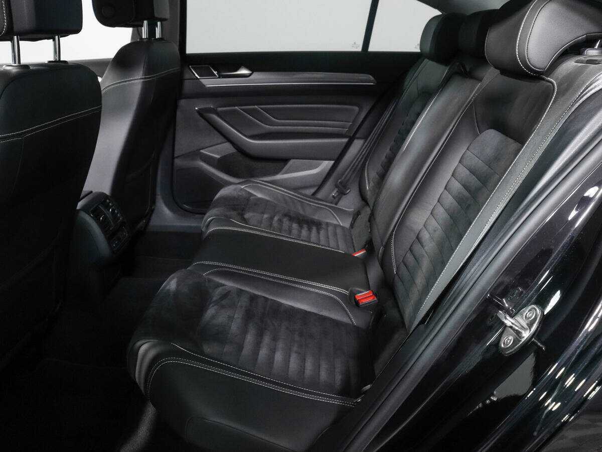 Б/У Фольксваген Пассат 2020 года. Фото: #9