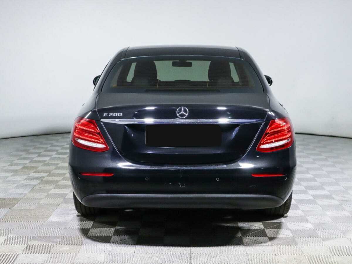 Б/У Мерседес-Бенц Е-Класс 2017 года. Фото: #5