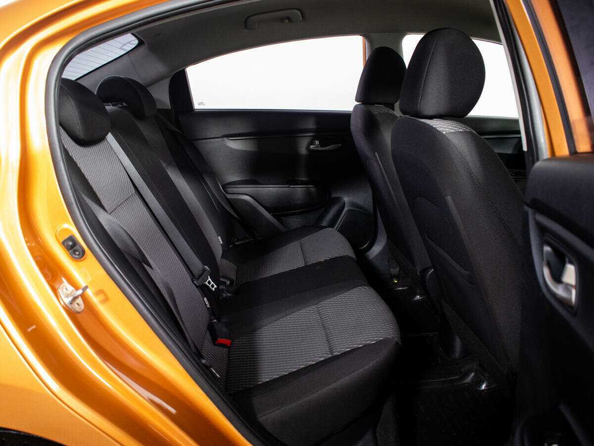 Б/У Киа Рио 2017 года. Фото: #7