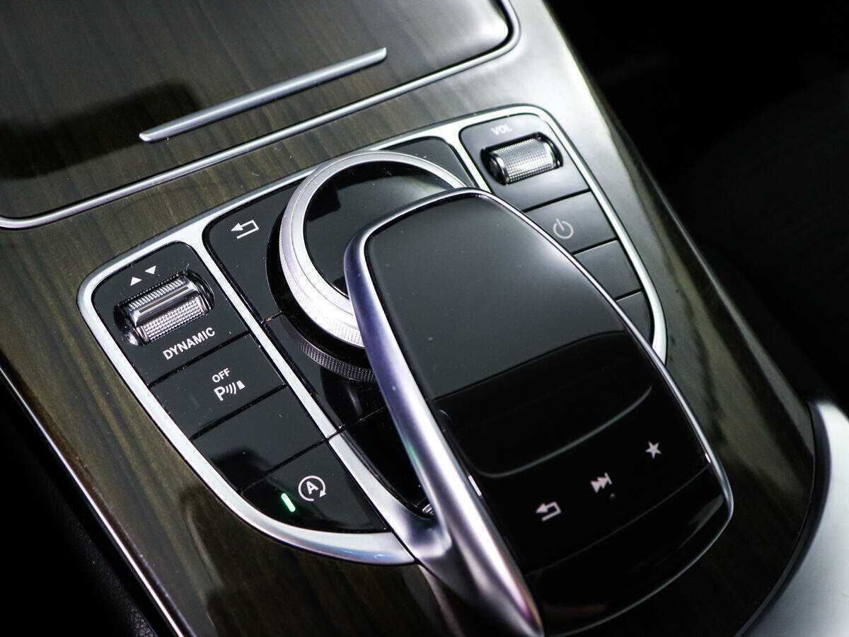 Б/У Мерседес-Бенц Ц-Класс 2016 года. Фото: #12