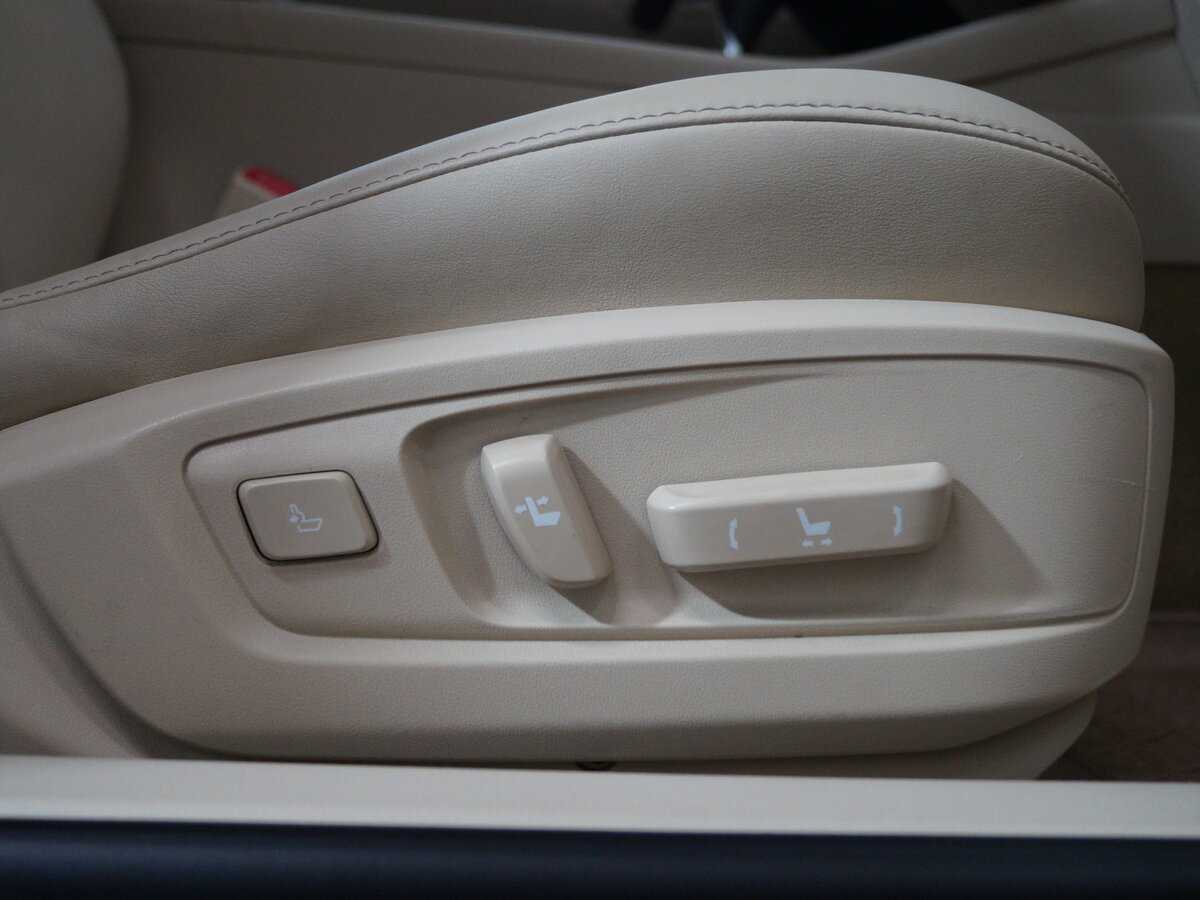 Б/У Лексус ЕС 2012 года. Фото: #11