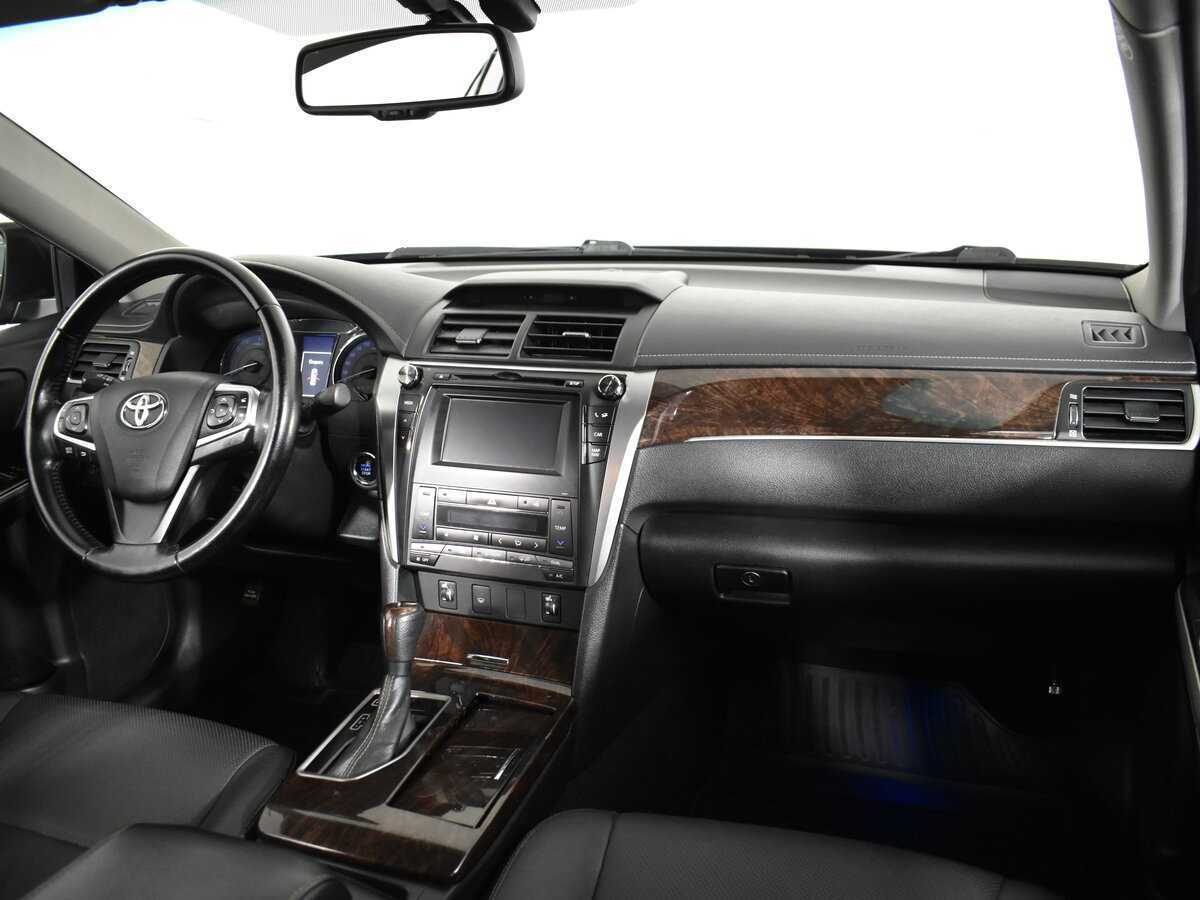 Б/У Тойота Камри 2017 года. Фото: #13