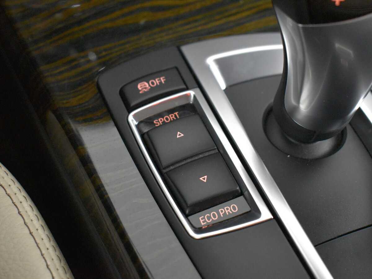 Б/У БМВ Икс3 2013 года. Фото: #16