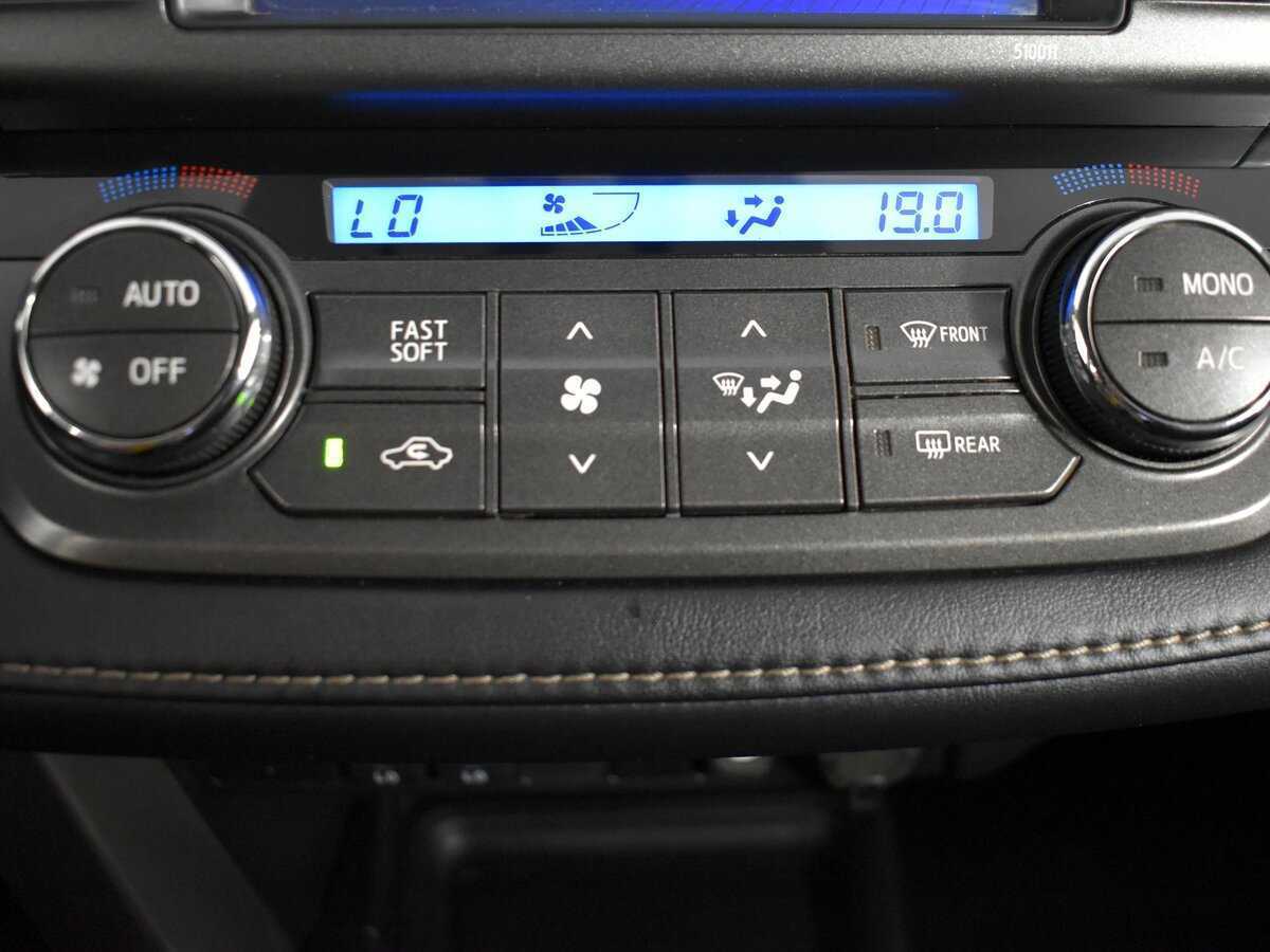 Б/У Тойота Рав4 2014 года. Фото: #21