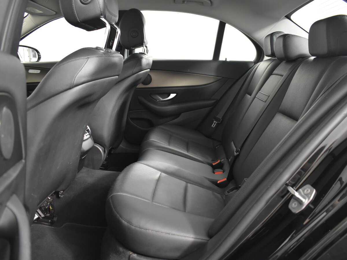 Б/У Мерседес-Бенц Е-Класс 2016 года. Фото: #6