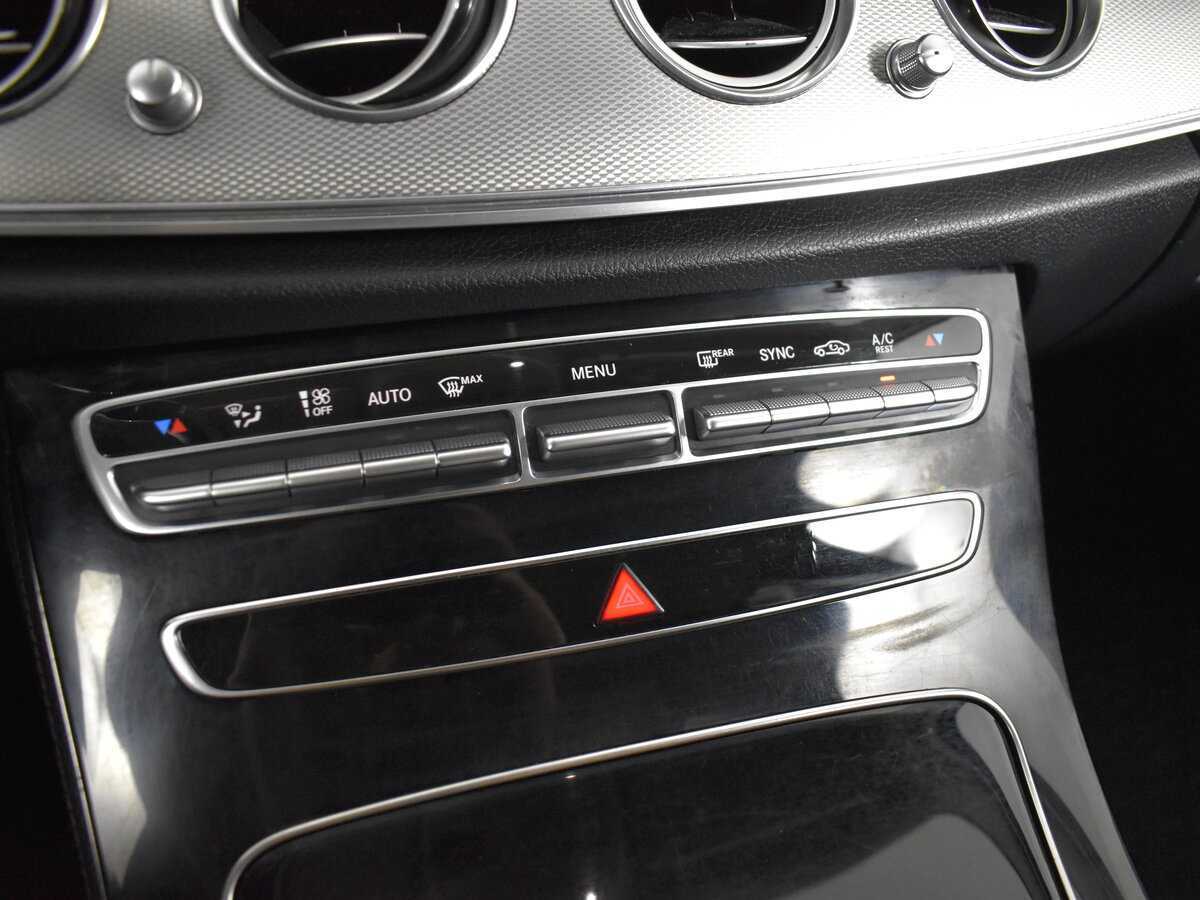 Б/У Мерседес-Бенц Е-Класс 2018 года. Фото: #14