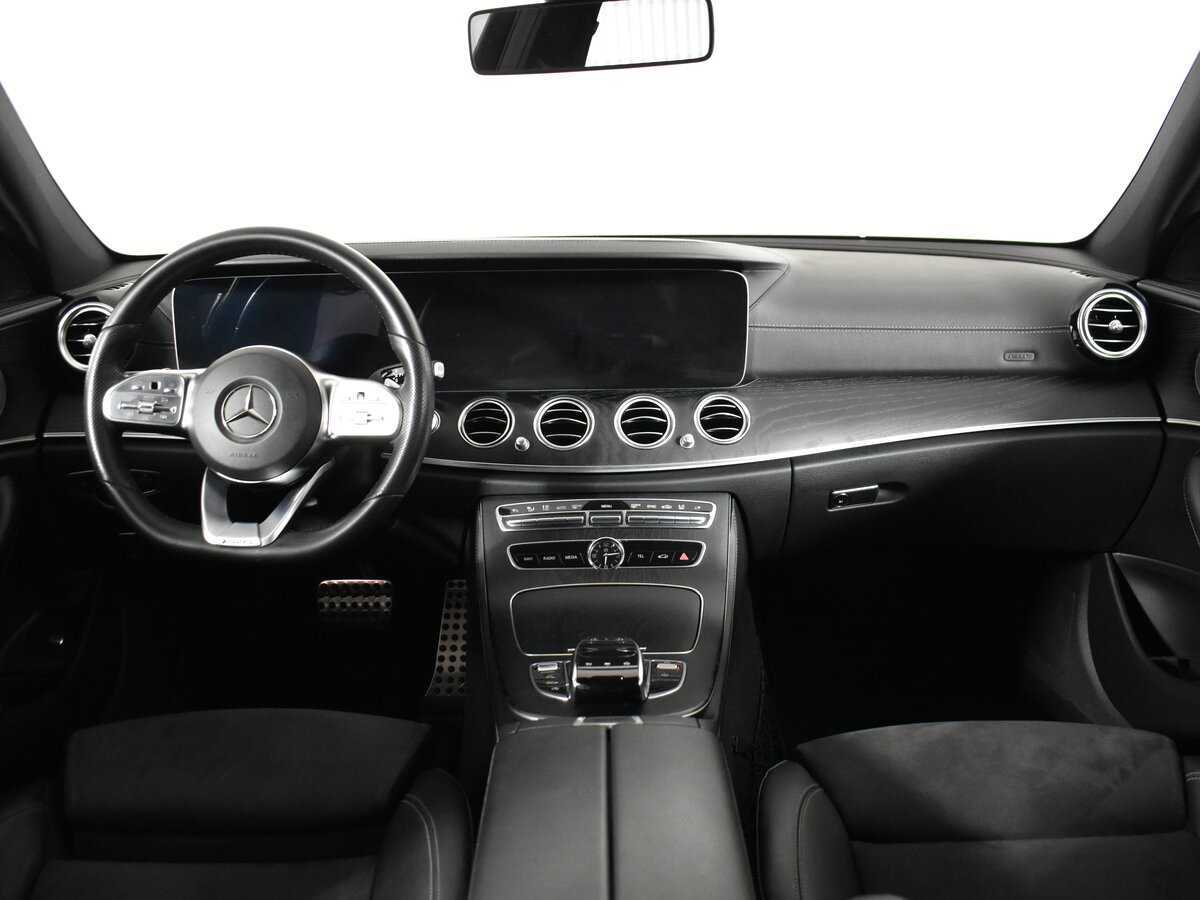 Б/У Мерседес-Бенц Е-Класс 2019 года. Фото: #16