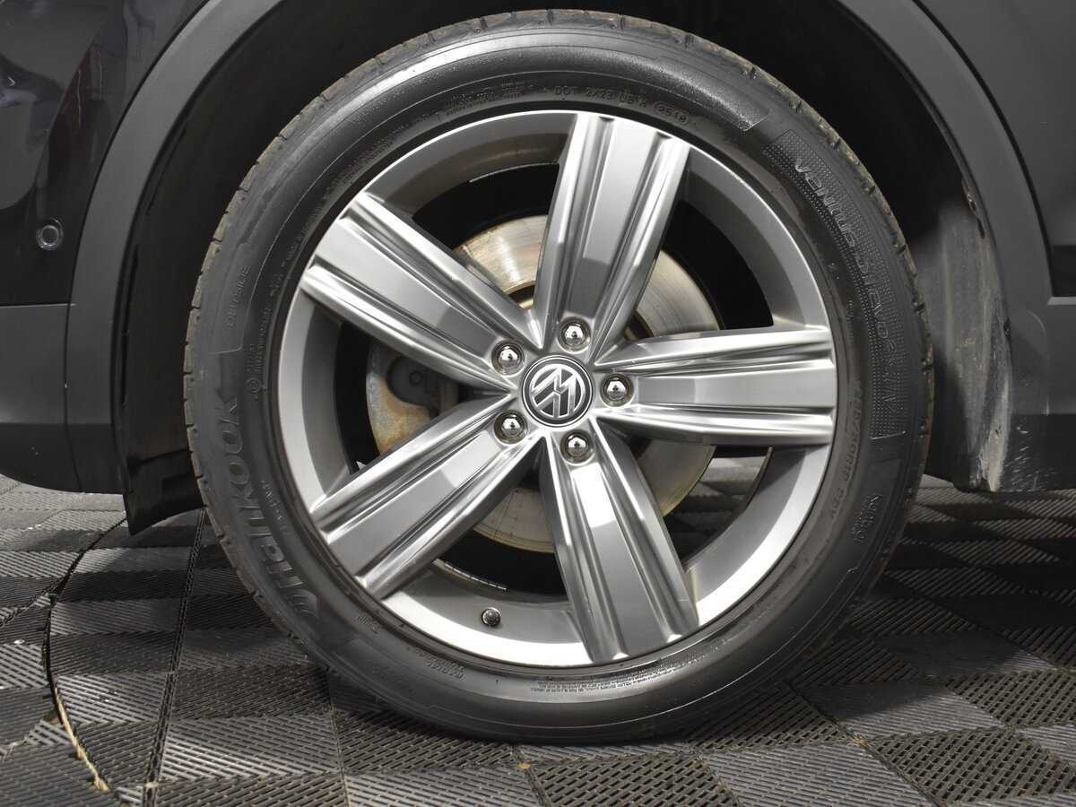 Б/У Фольксваген Тигуан 2017 года. Фото: #11