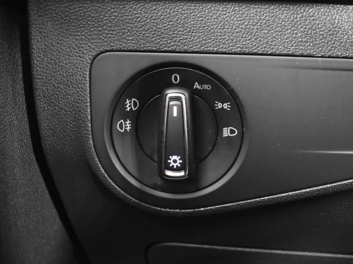 Б/У Фольксваген Тигуан 2017 года. Фото: #21