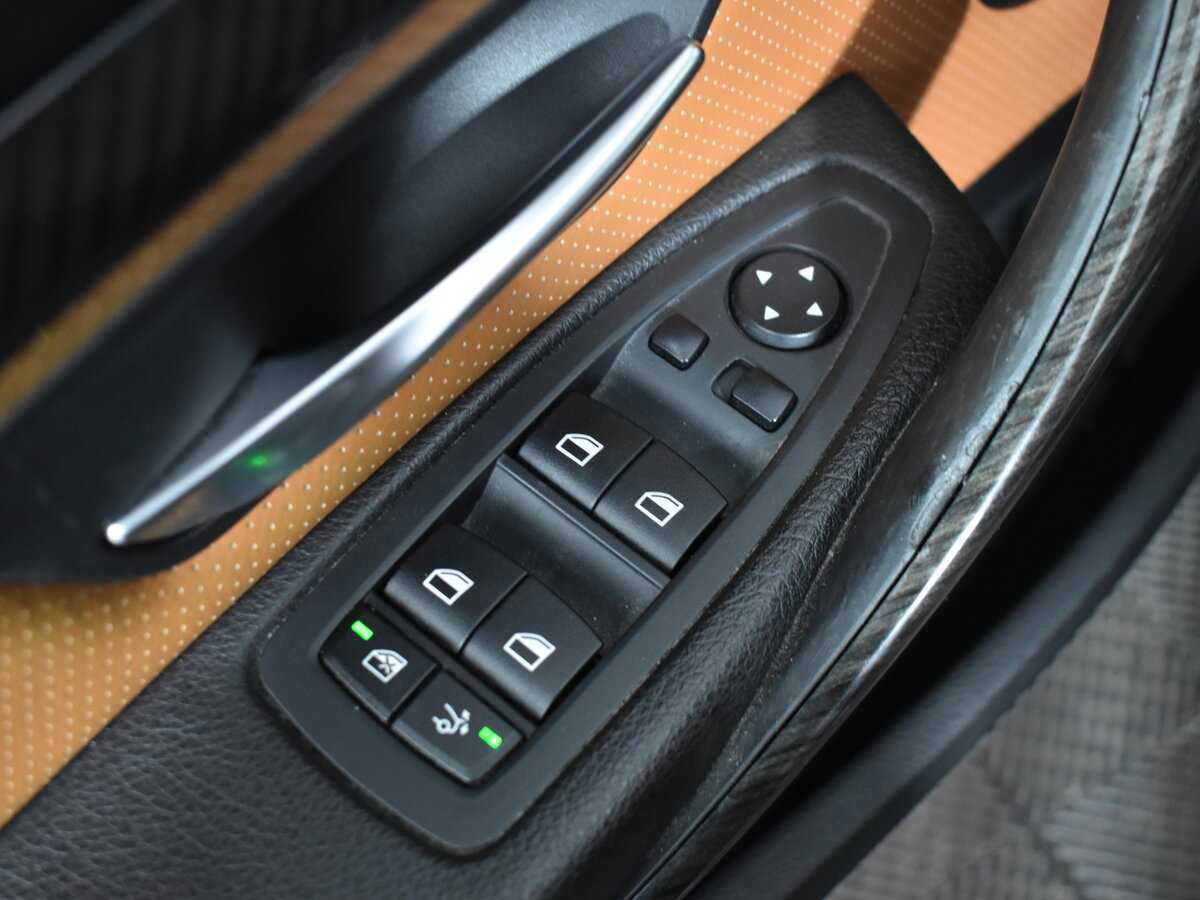 Б/У БМВ 3 серии 2013 года. Фото: #8