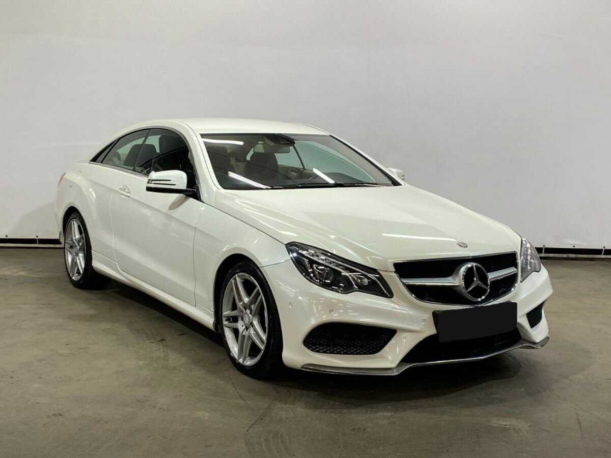 Б/У Мерседес-Бенц Е-Класс 2013 года. Фото: #2