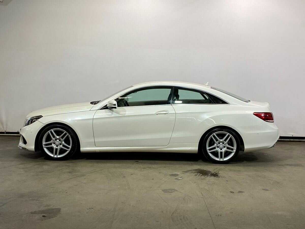 Б/У Мерседес-Бенц Е-Класс 2013 года. Фото: #3