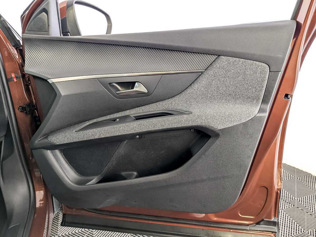 Б/У Пежо 3008 2017 года. Фото: #19