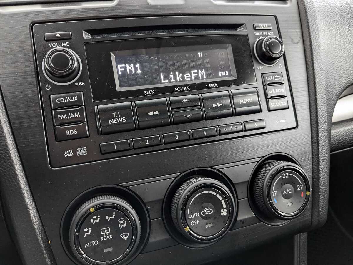 Б/У Субару ИксВи 2012 года. Фото: #16