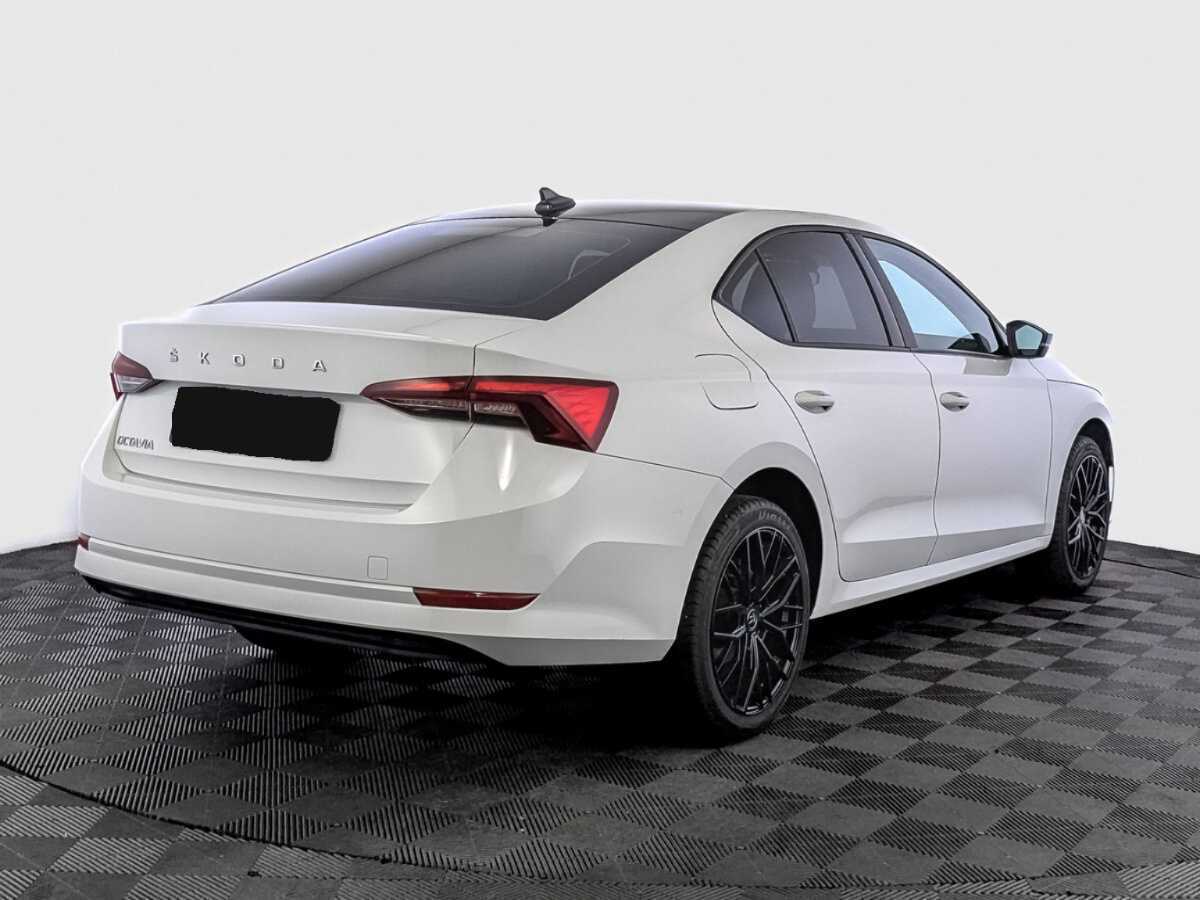 Б/У Шкода Октавия 2021 года. Фото: #4