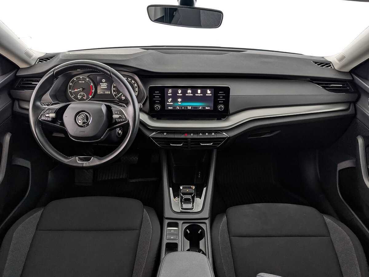 Б/У Шкода Октавия 2021 года. Фото: #9