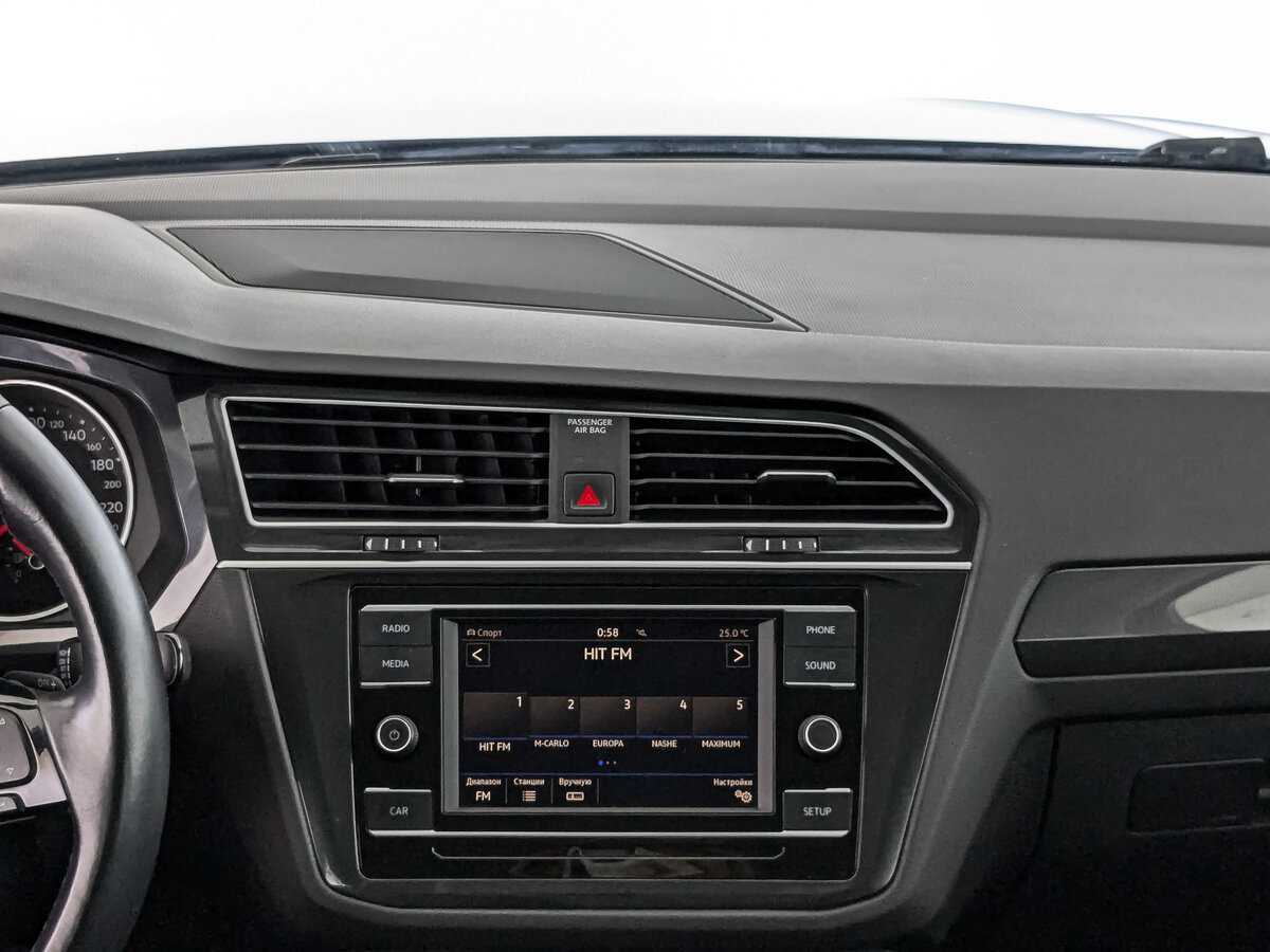 Б/У Фольксваген Тигуан 2018 года. Фото: #12