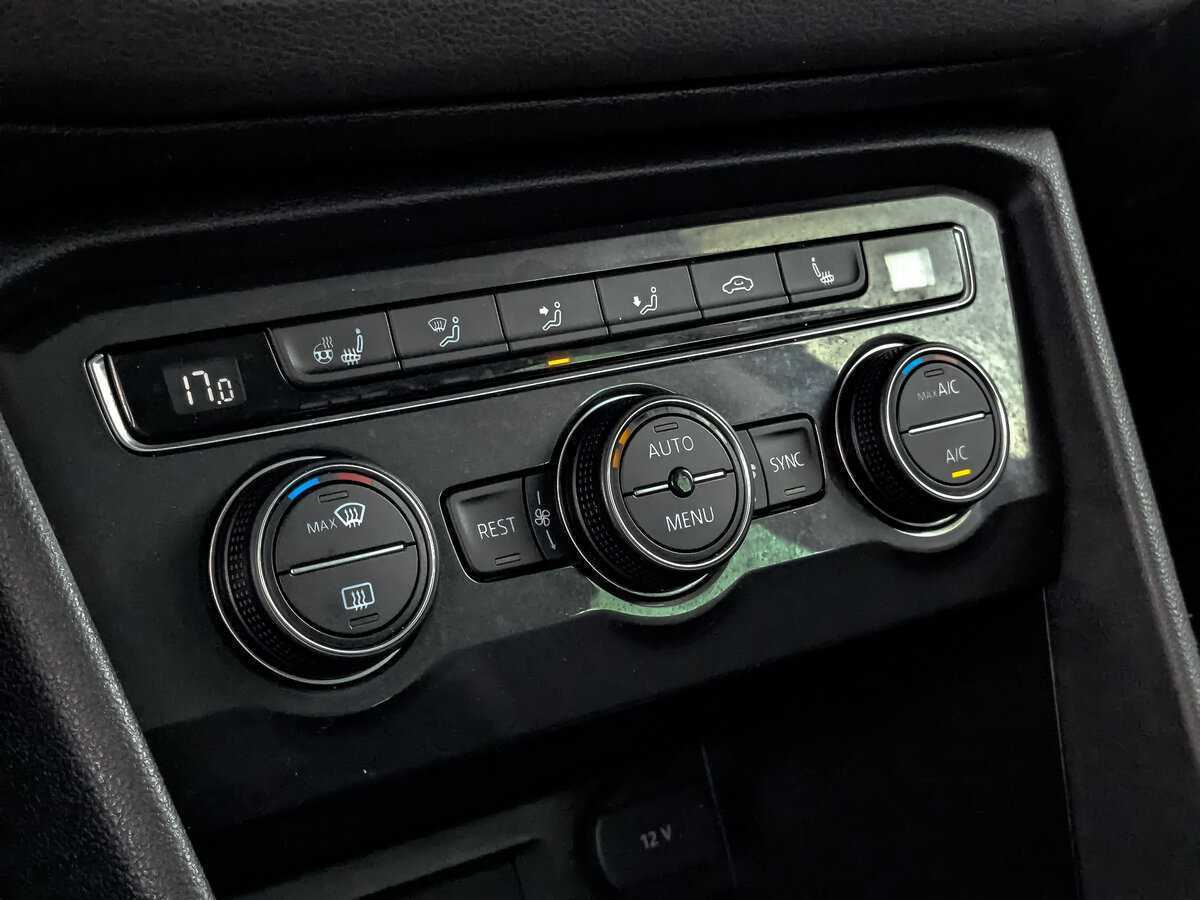 Б/У Фольксваген Тигуан 2018 года. Фото: #16