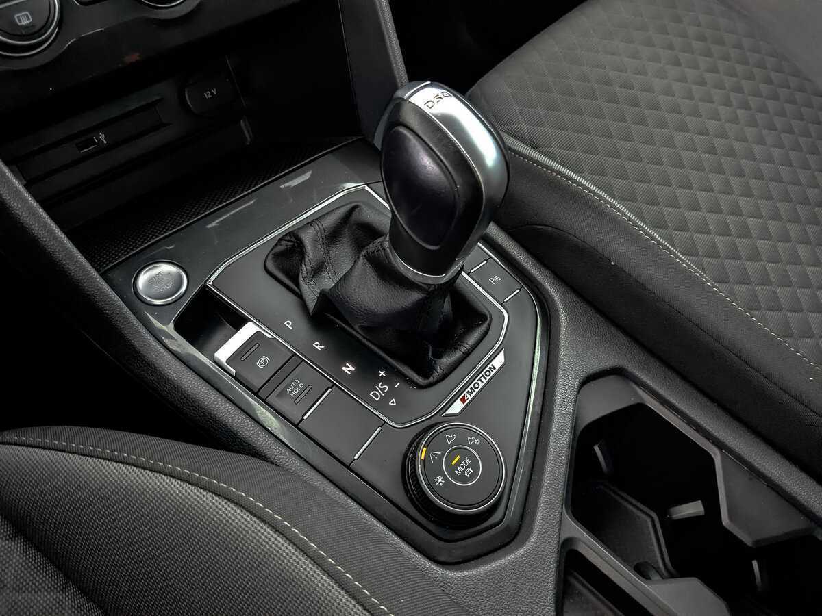 Б/У Фольксваген Тигуан 2018 года. Фото: #21