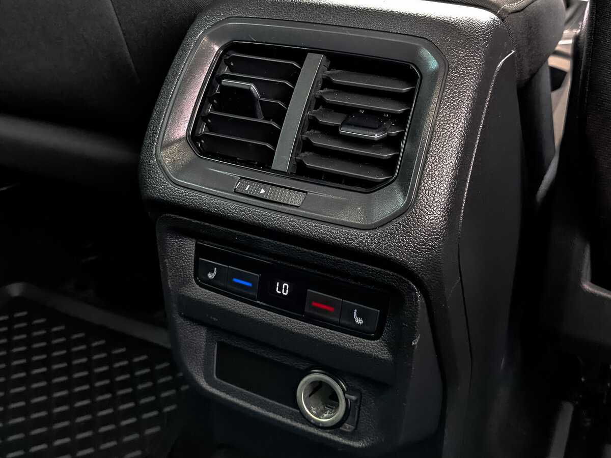 Б/У Фольксваген Тигуан 2018 года. Фото: #22