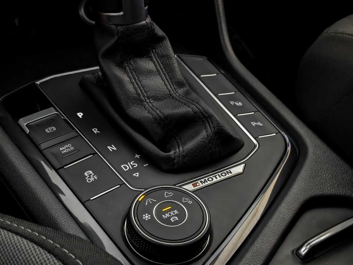 Б/У Фольксваген Тигуан 2017 года. Фото: #22