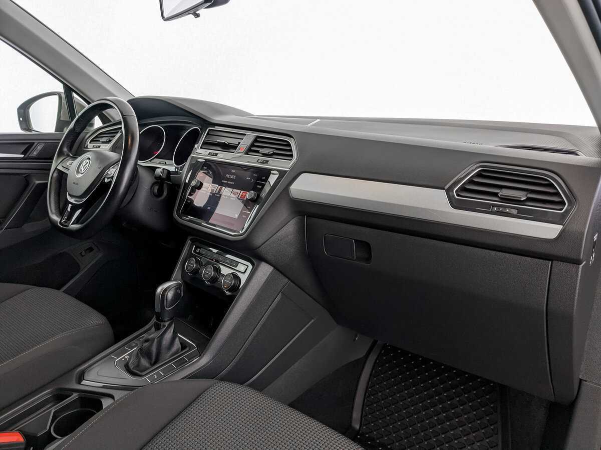 Б/У Фольксваген Тигуан 2020 года. Фото: #8