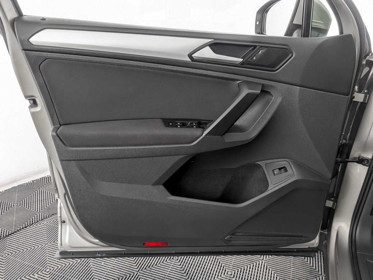 Б/У Фольксваген Тигуан 2020 года. Фото: #14