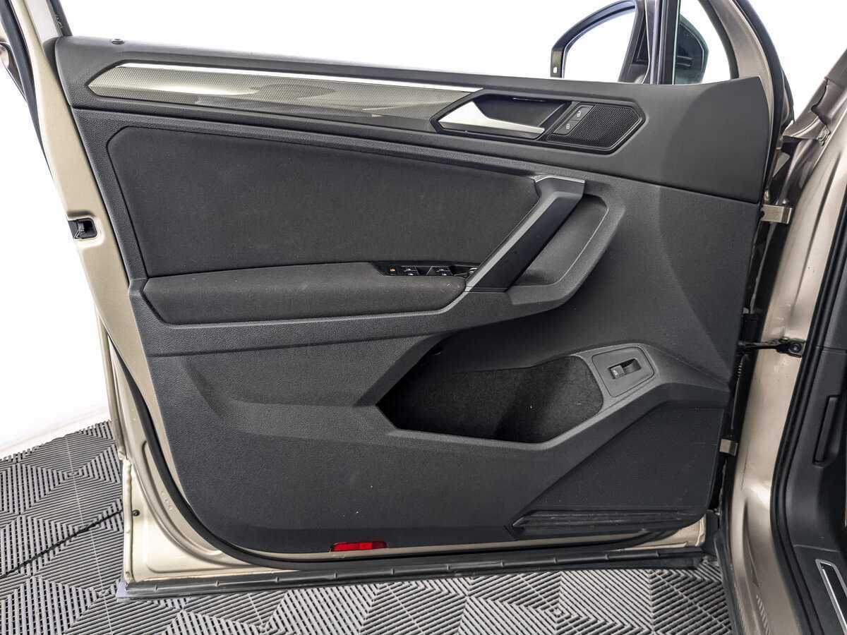 Б/У Фольксваген Тигуан 2019 года. Фото: #14