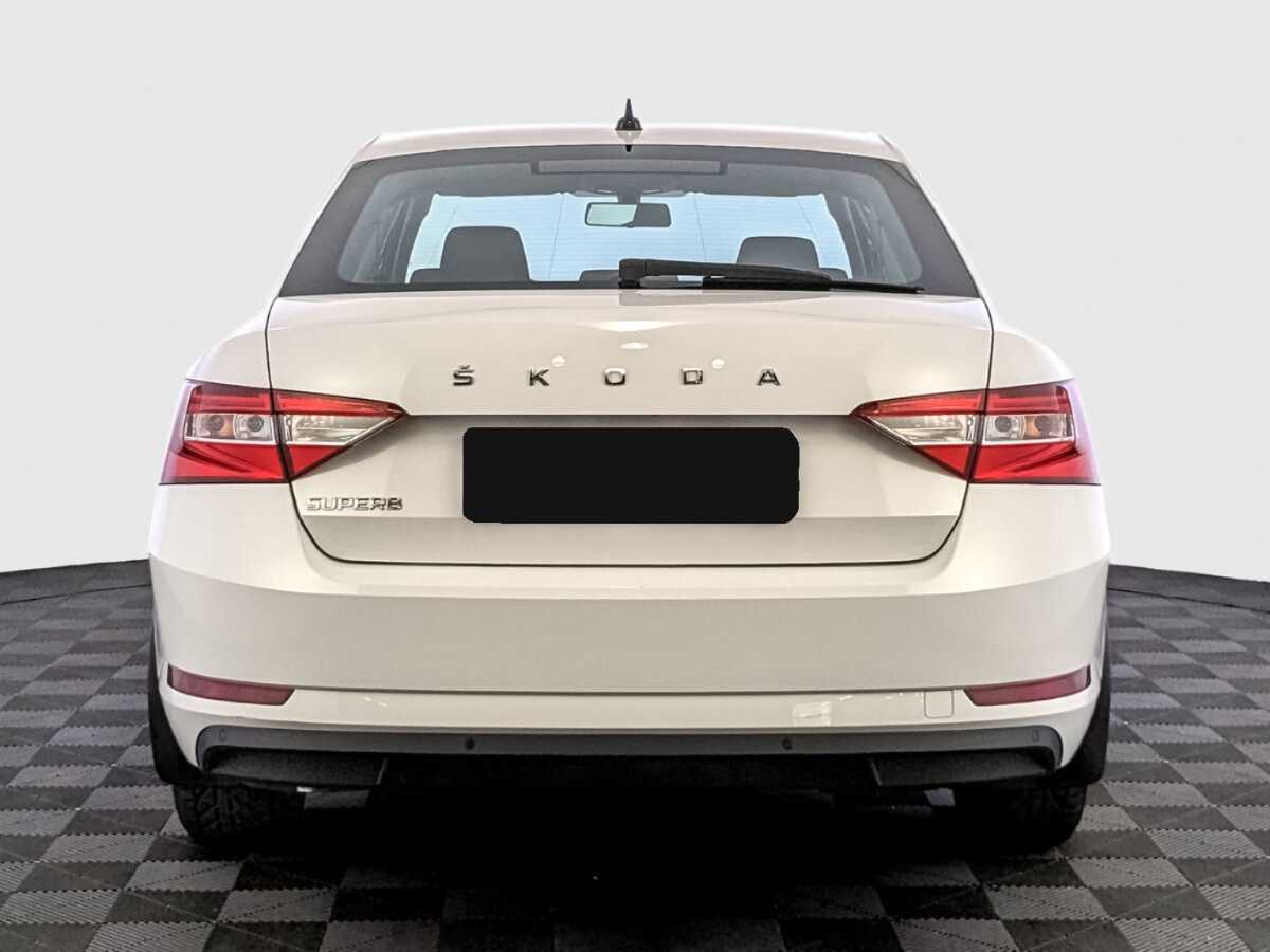 Б/У Шкода Суперб 2021 года. Фото: #5
