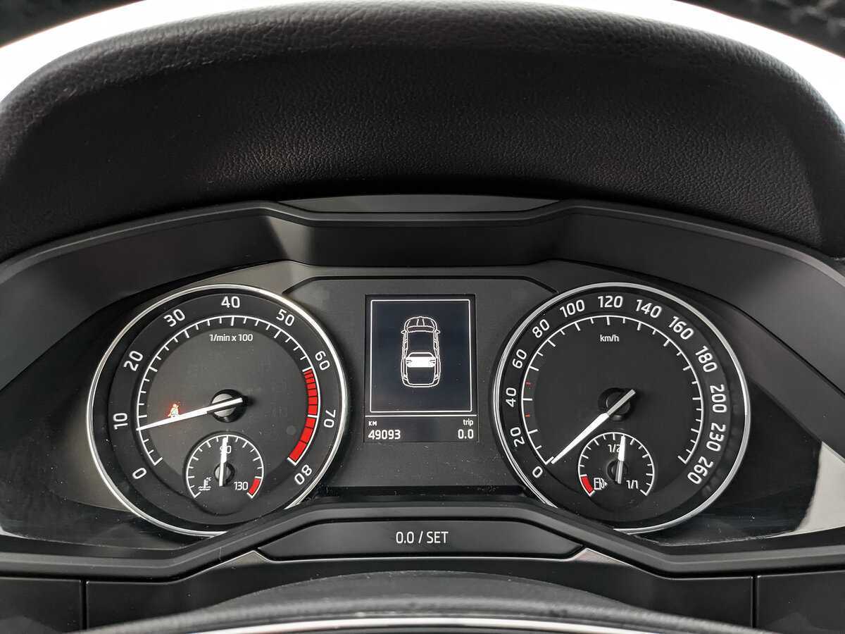 Б/У Шкода Суперб 2021 года. Фото: #11