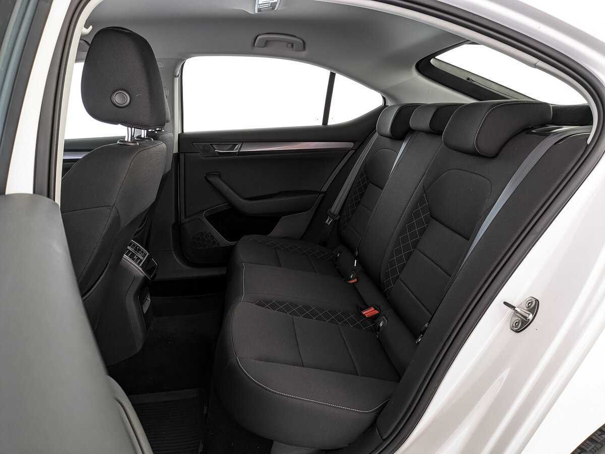 Б/У Шкода Суперб 2021 года. Фото: #13