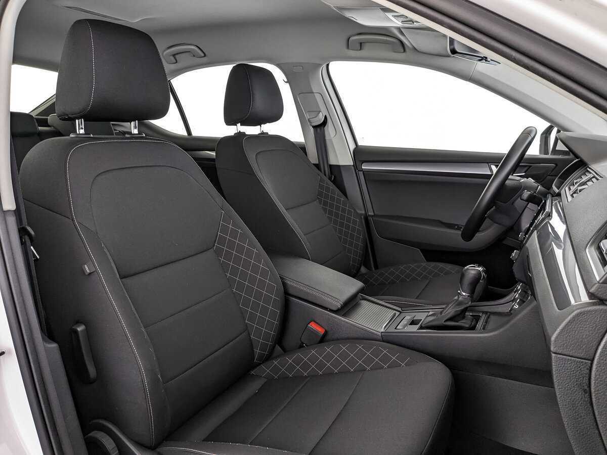 Б/У Шкода Суперб 2021 года. Фото: #19