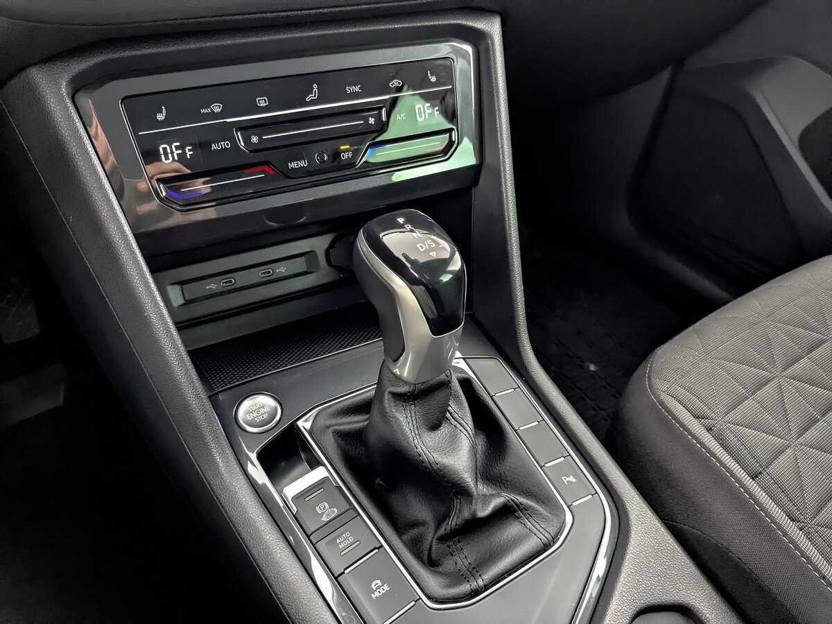 Б/У Фольксваген Тигуан 2021 года. Фото: #22