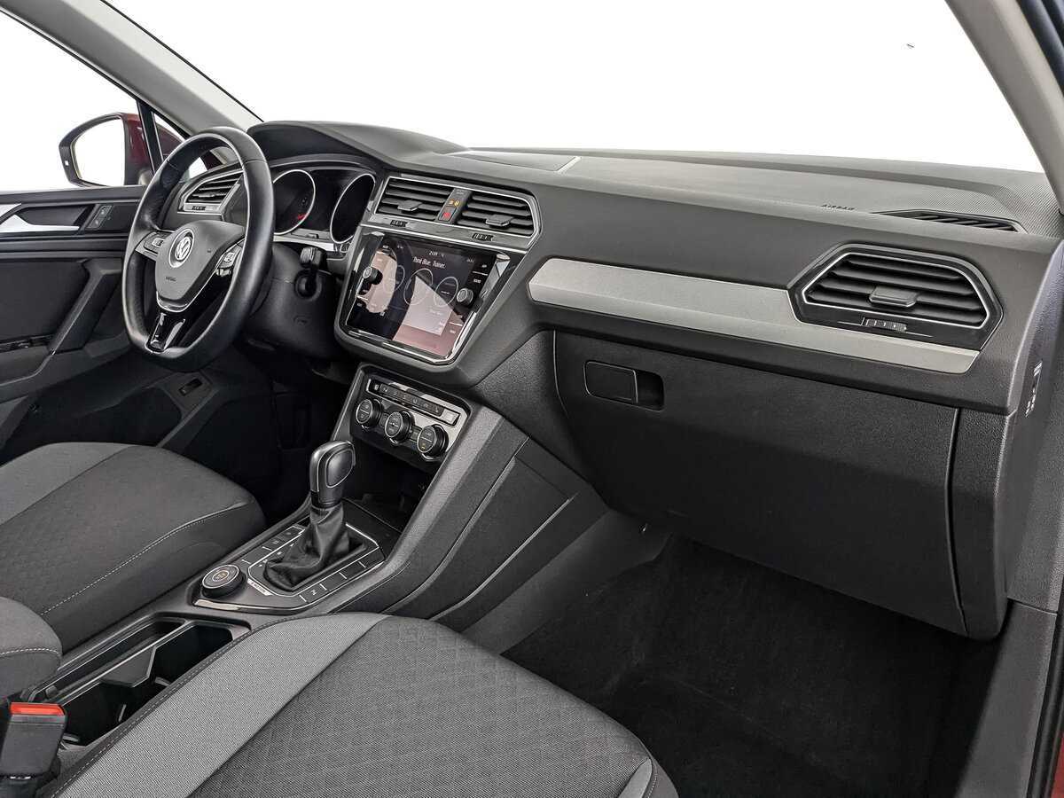 Б/У Фольксваген Тигуан 2020 года. Фото: #8