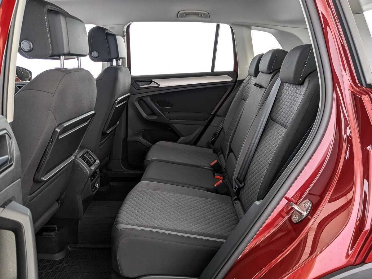 Б/У Фольксваген Тигуан 2020 года. Фото: #13