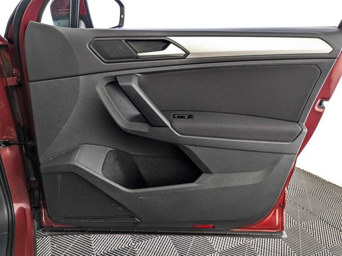 Б/У Фольксваген Тигуан 2020 года. Фото: #20