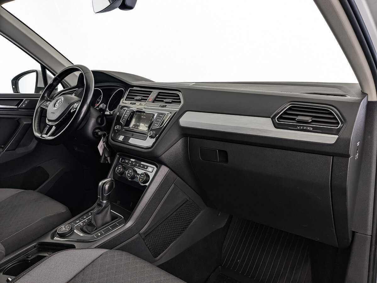 Б/У Фольксваген Тигуан 2017 года. Фото: #8