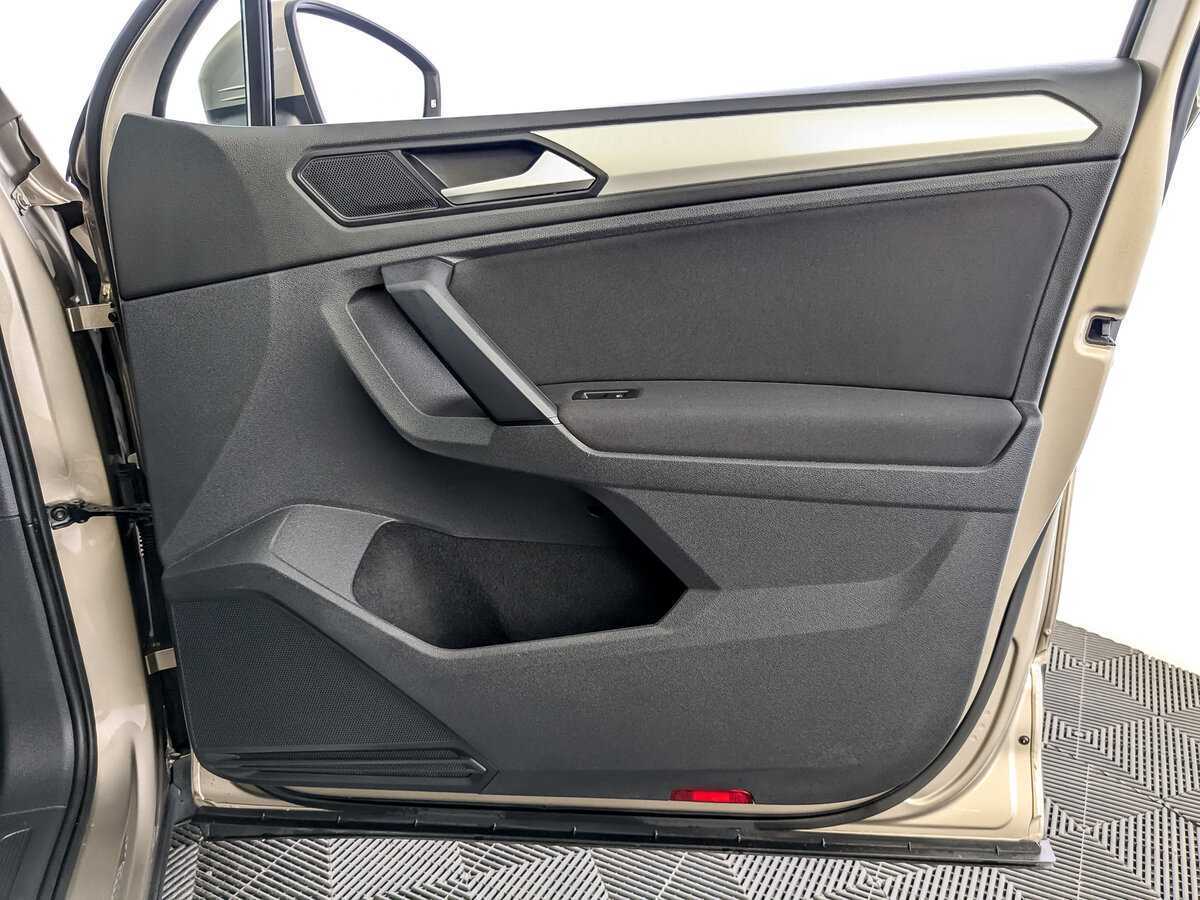 Б/У Фольксваген Тигуан 2019 года. Фото: #19