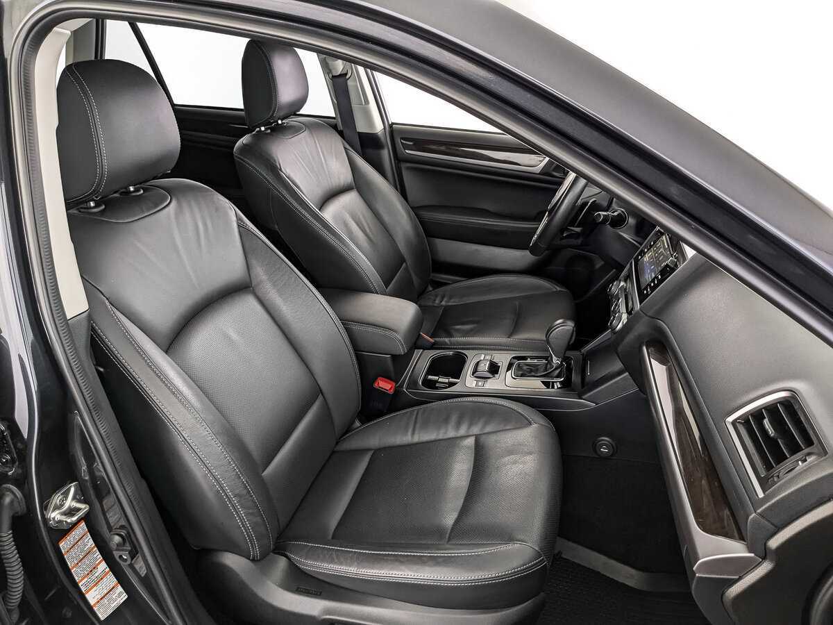 Б/У Субару Аутбэк 2017 года. Фото: #18