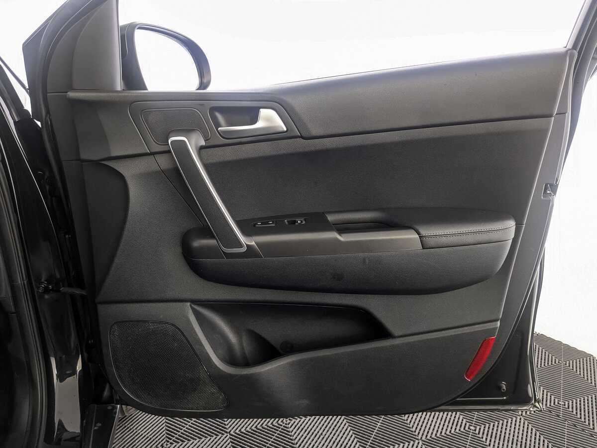 Б/У Киа Спортейдж 2021 года. Фото: #18