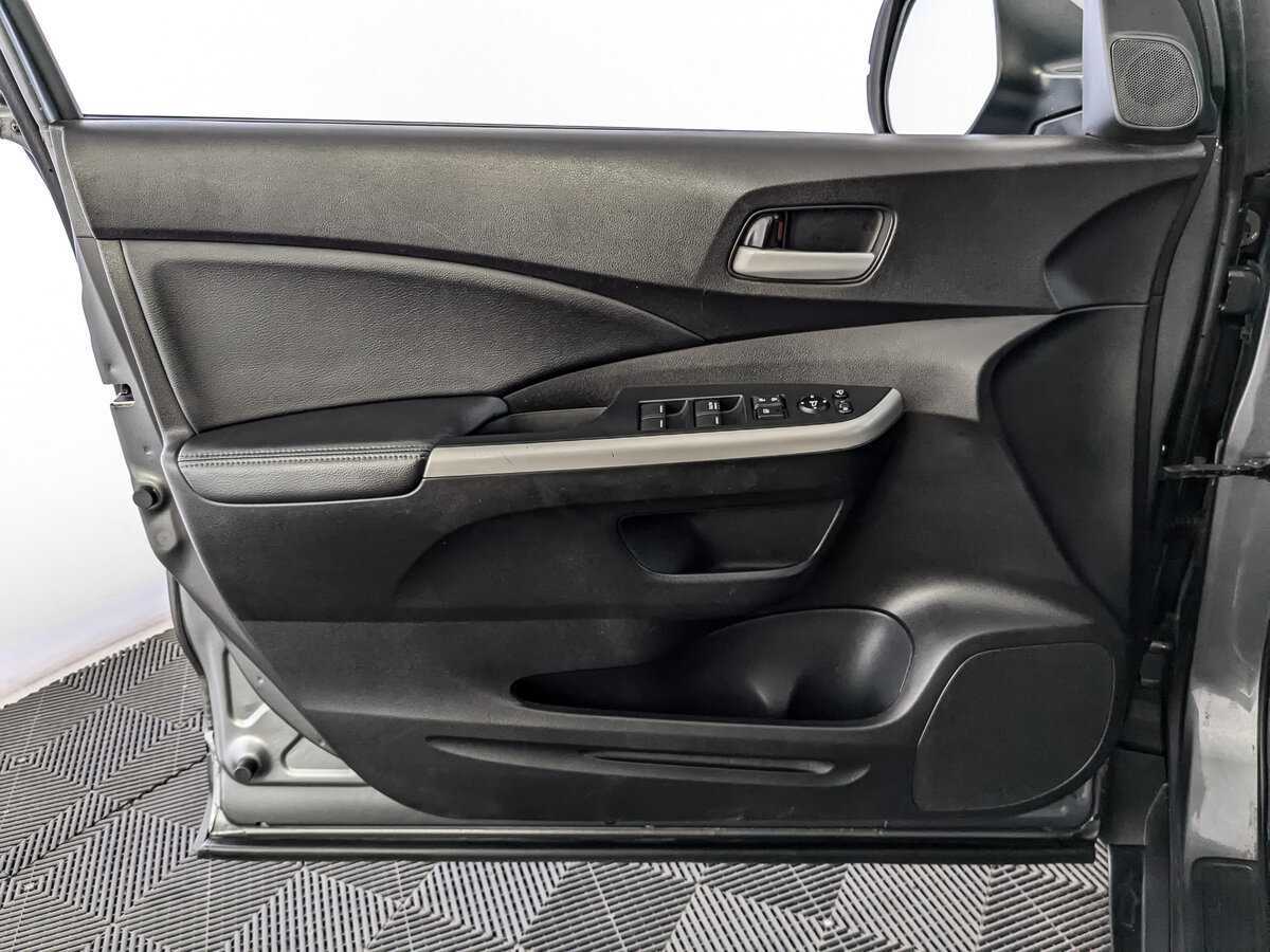 Б/У Хонда ЦР-В 2013 года. Фото: #14